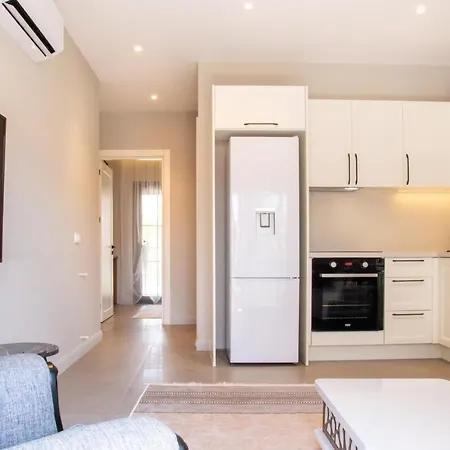 Flat W Balcony 4 Min To In 아파트 Çeşme